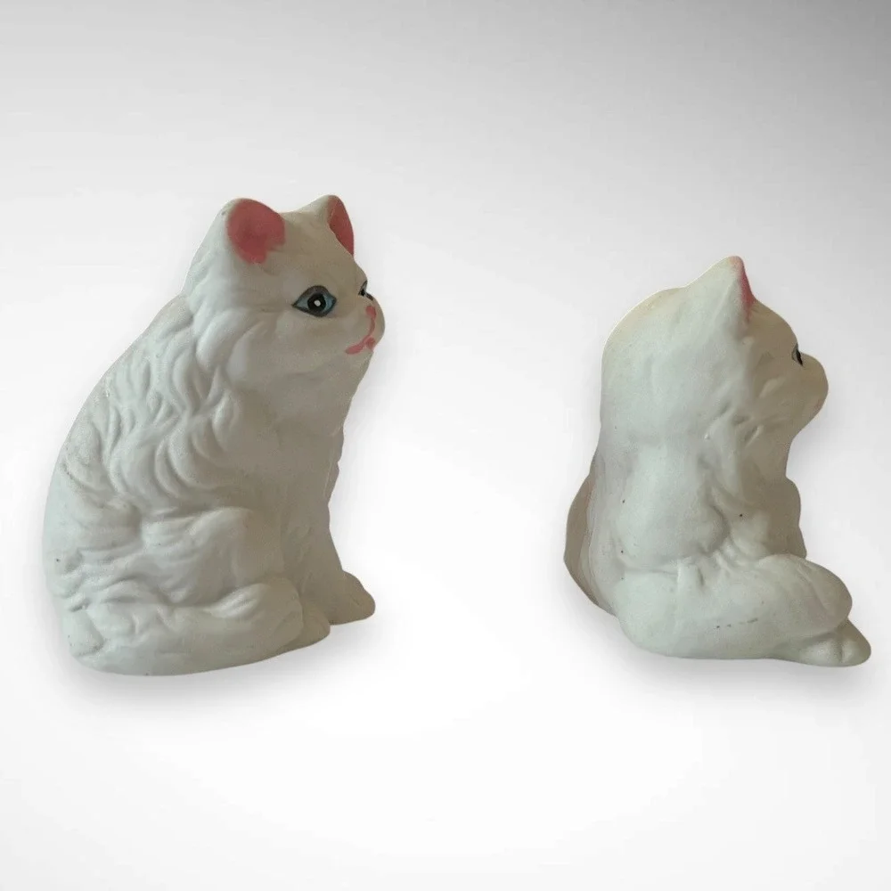Vintage‎ Pair Of White Bisque Porcelain Cat Figurines Faith and Hope | EUC
